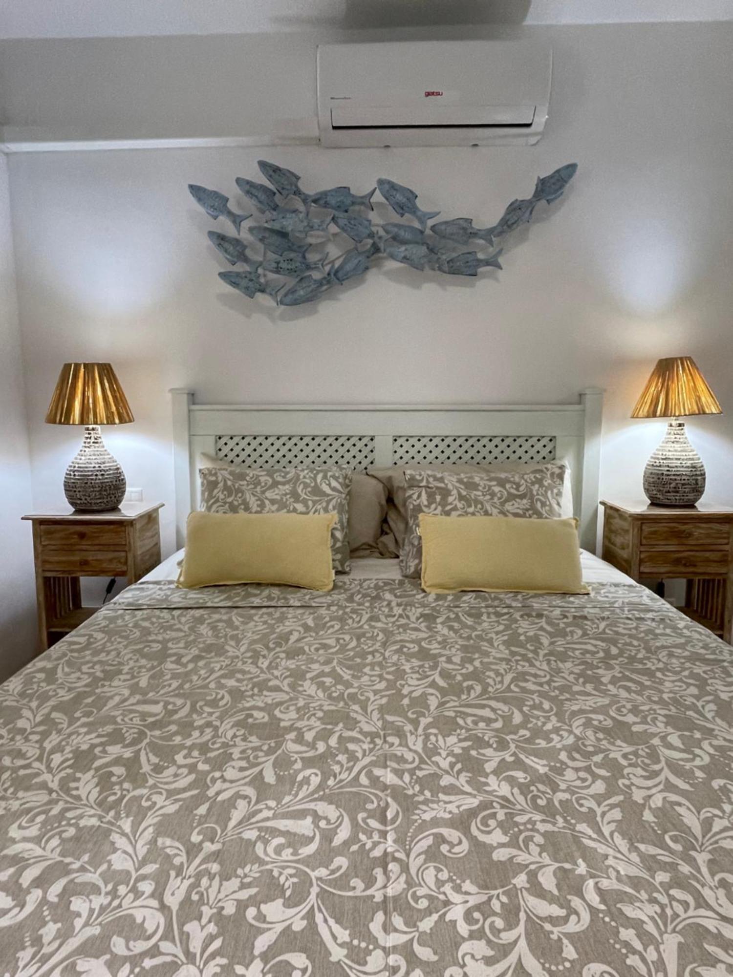 Port Royal Apartments, Heated Pool, Speed Wifi, Terrace アロナ エクステリア 写真